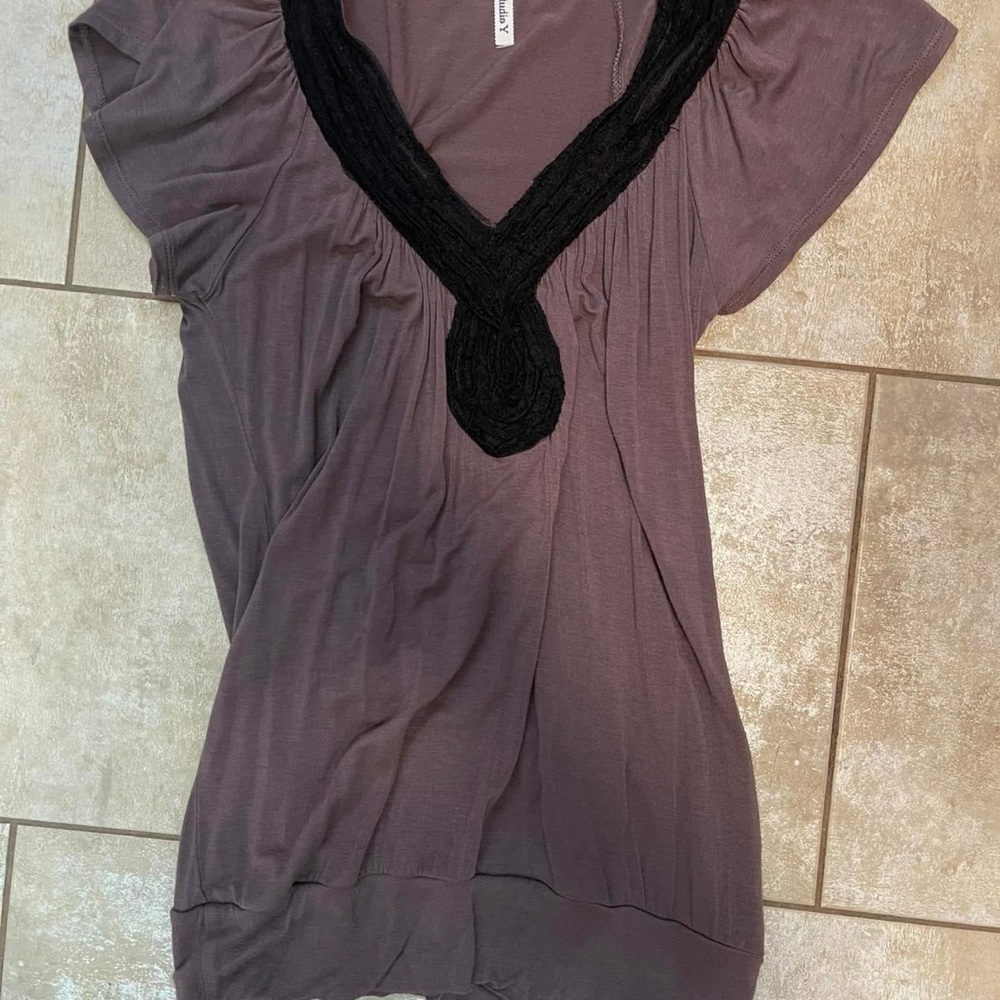 Women's Black and Gray Top